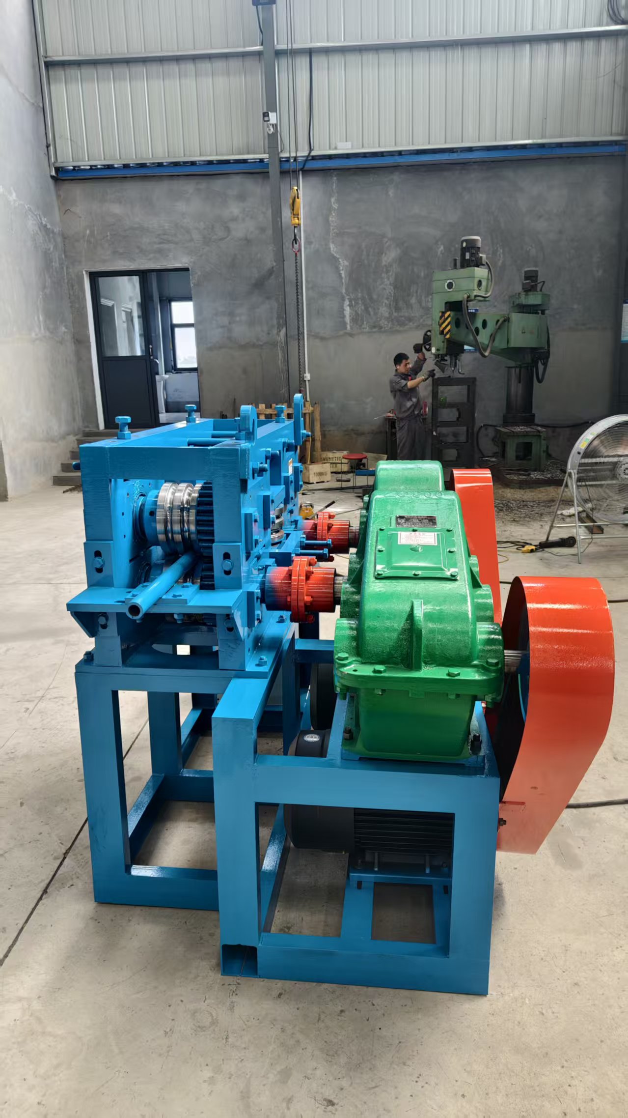 技术创新驱动 郑州卓信螺纹钢平纹机焕新升级